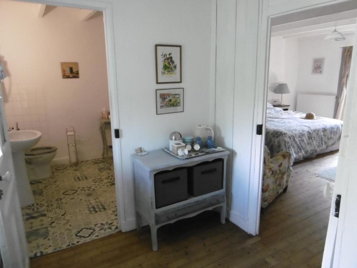 La Bicyclette Bleue Bed & Breakfast Montpinchon Exterior photo