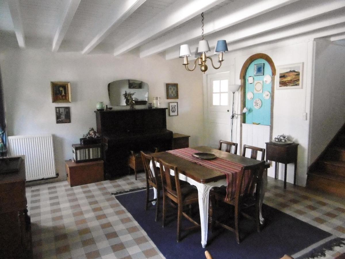La Bicyclette Bleue Bed & Breakfast Montpinchon Exterior photo