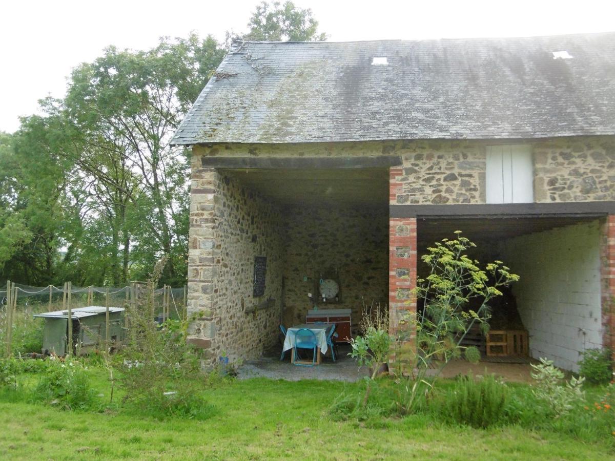 La Bicyclette Bleue Bed & Breakfast Montpinchon Exterior photo