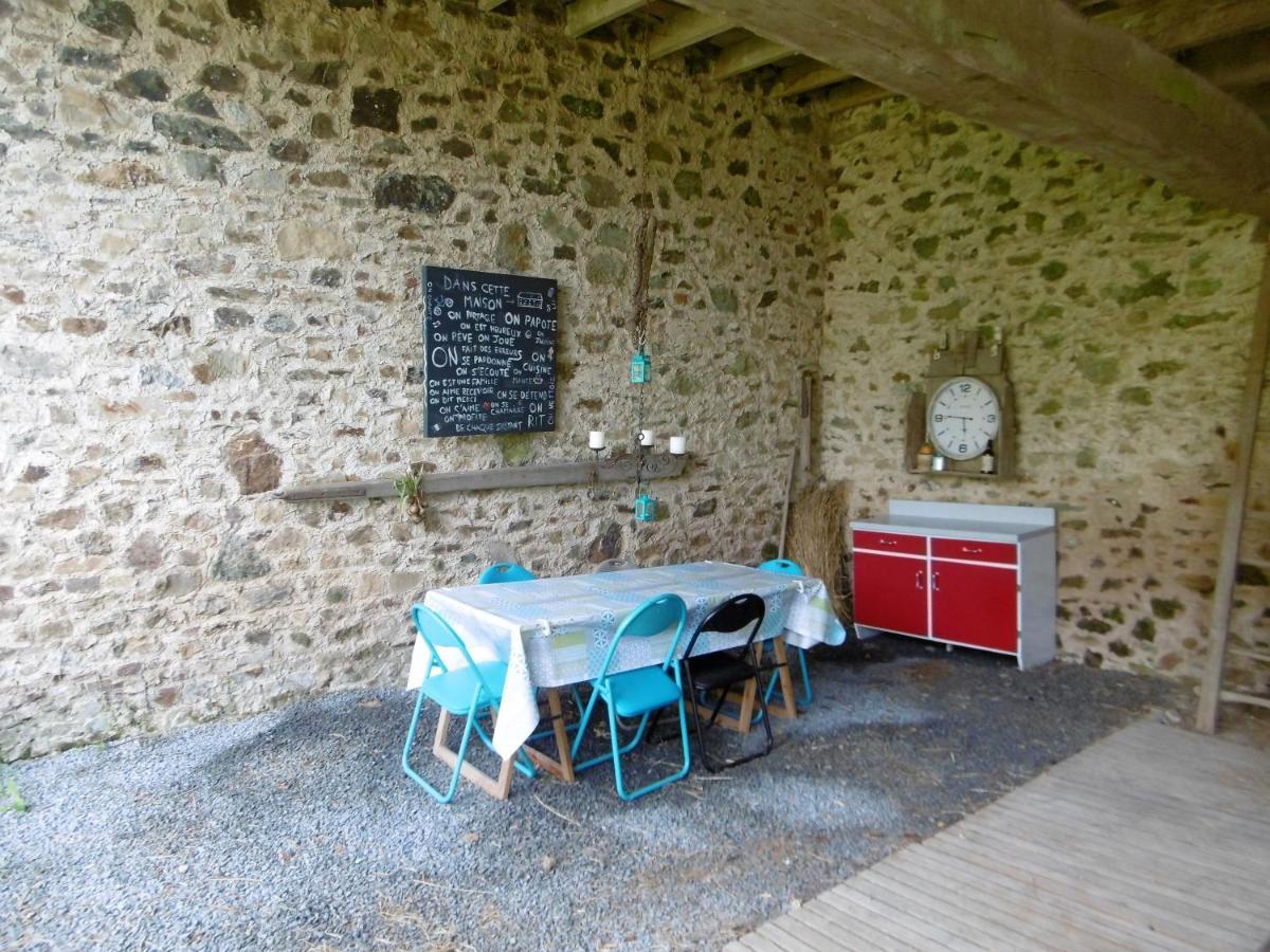 La Bicyclette Bleue Bed & Breakfast Montpinchon Exterior photo